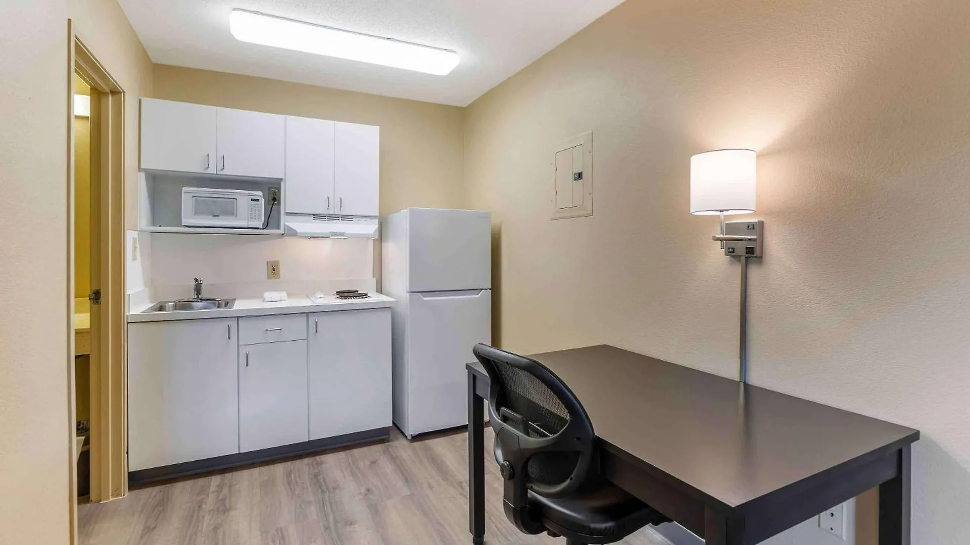 Extended Stay America Suites - St Louis - Westport - E Lackland Rd Maryland Heights