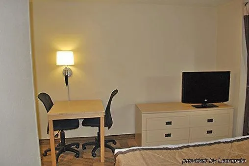 Extended Stay America Suites - St Louis - Westport - E Lackland Rd Maryland Heights 2*,